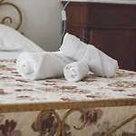 Delle Mura *